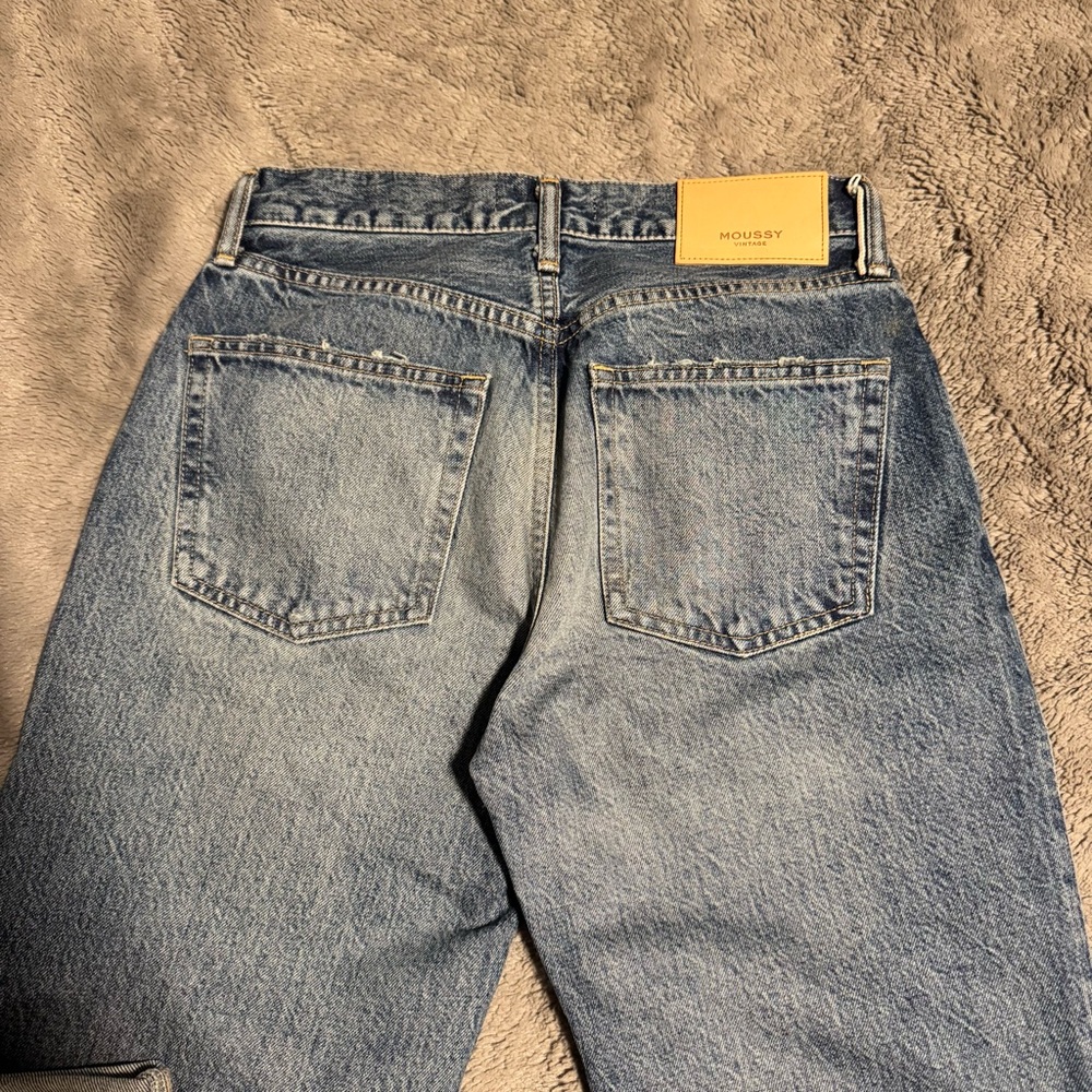 Moussy Vintage Straight Leg Distressed Jeans - Picture 6 of 11